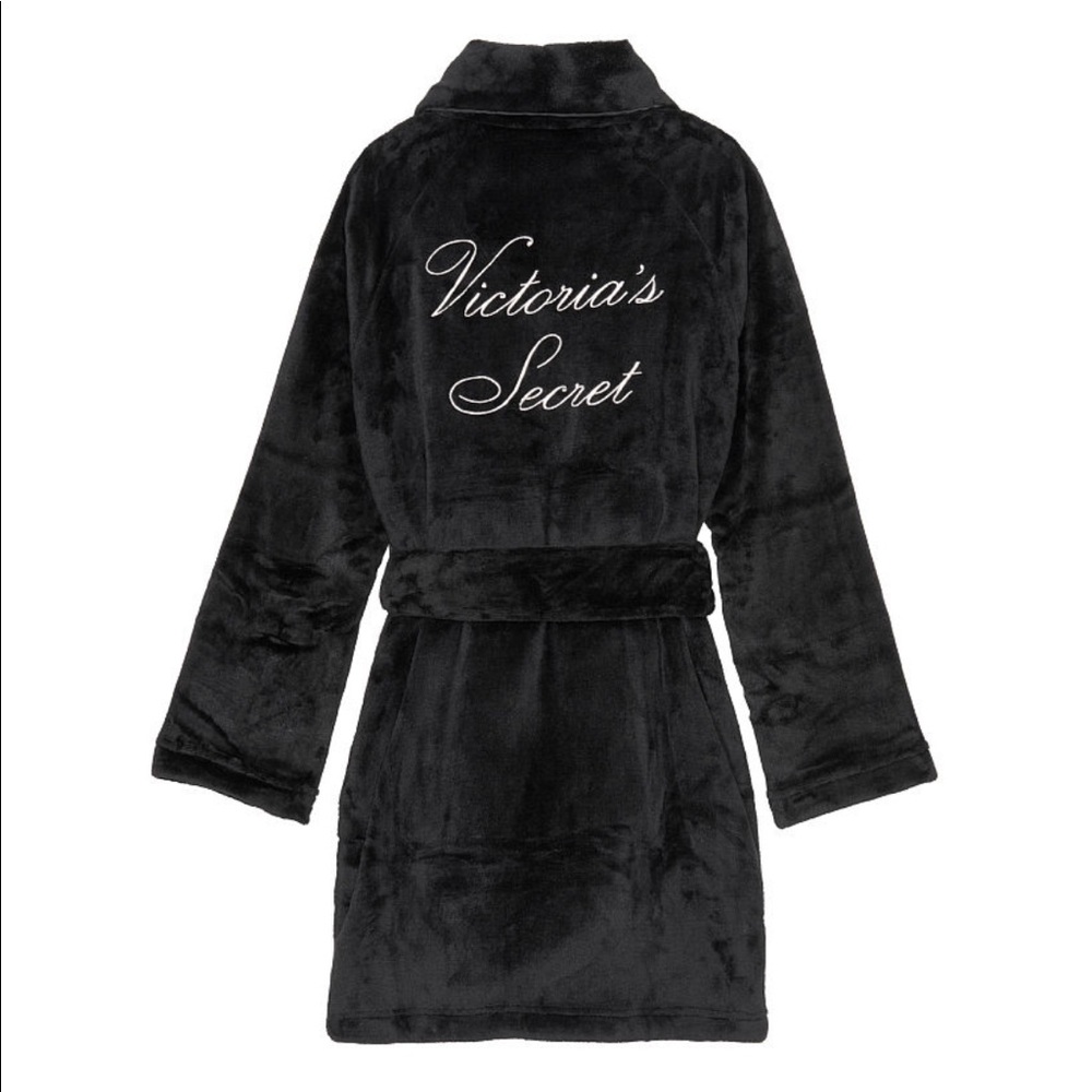 NWT VICTORIA’S SECRET BLACK ROBE M/L